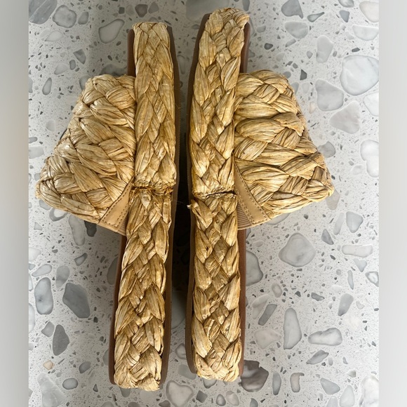 Raffia Slides - 9 - Picture 5 of 9